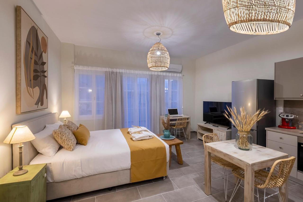 Grammata Suites Ermoupoli Bagian luar foto