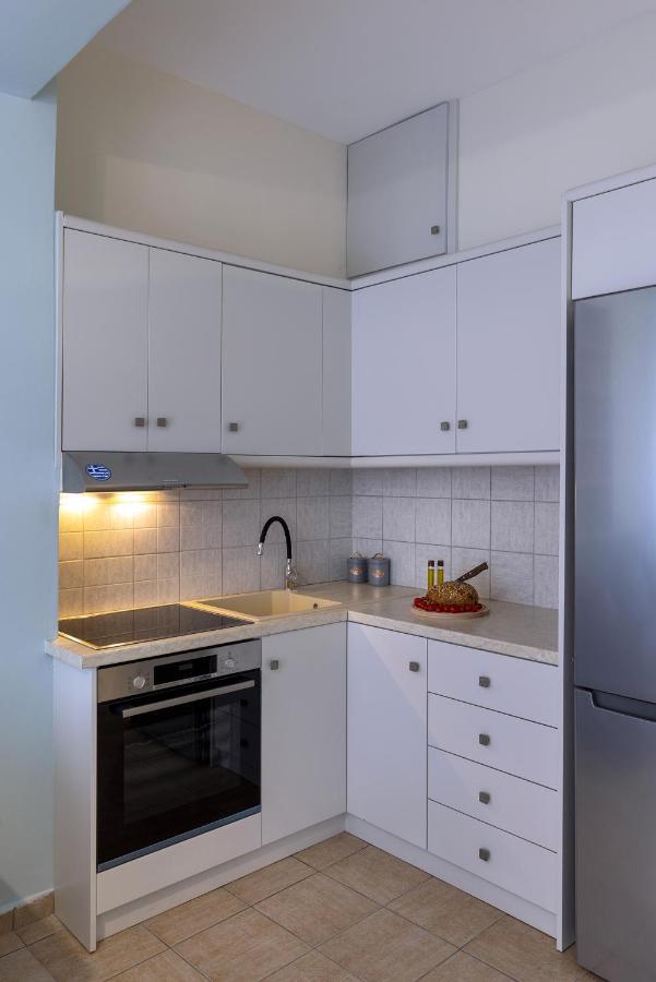 Grammata Suites Ermoupoli Bagian luar foto