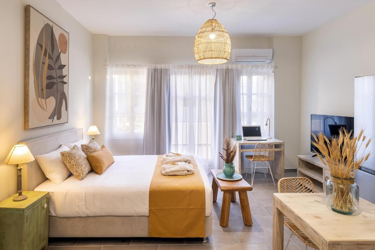 Grammata Suites Ermoupoli Bagian luar foto