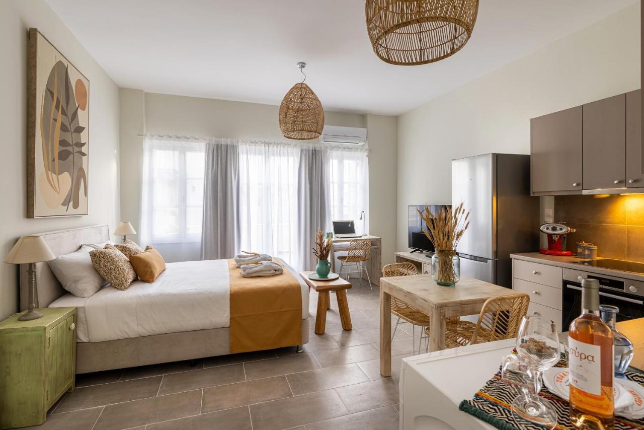 Grammata Suites Ermoupoli Bagian luar foto