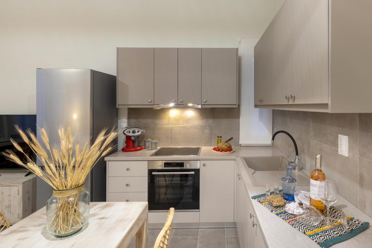 Grammata Suites Ermoupoli Bagian luar foto