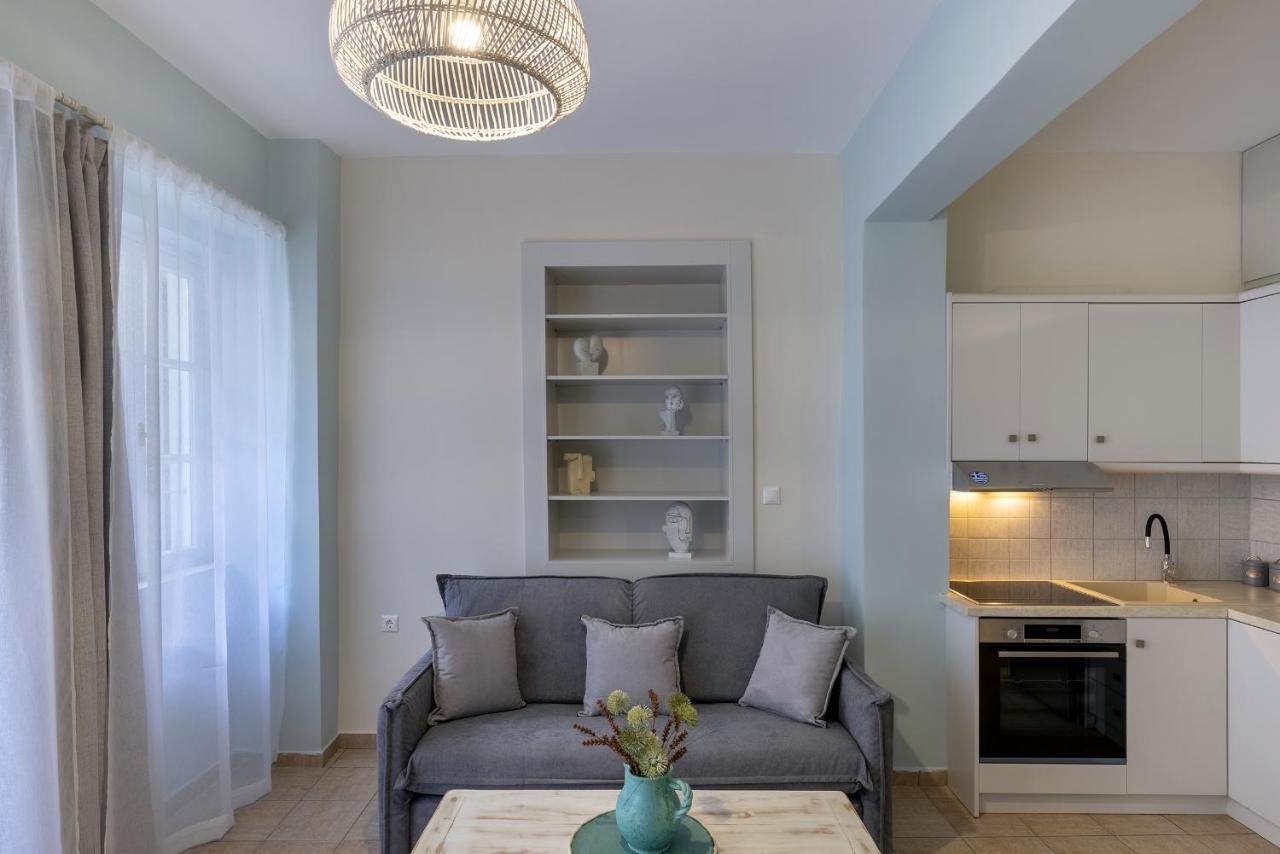 Grammata Suites Ermoupoli Bagian luar foto