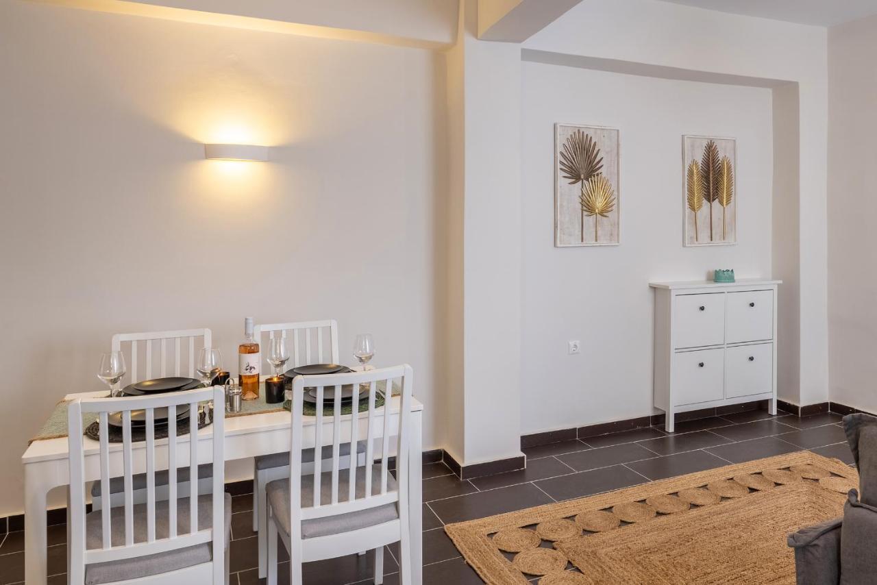 Grammata Suites Ermoupoli Bagian luar foto