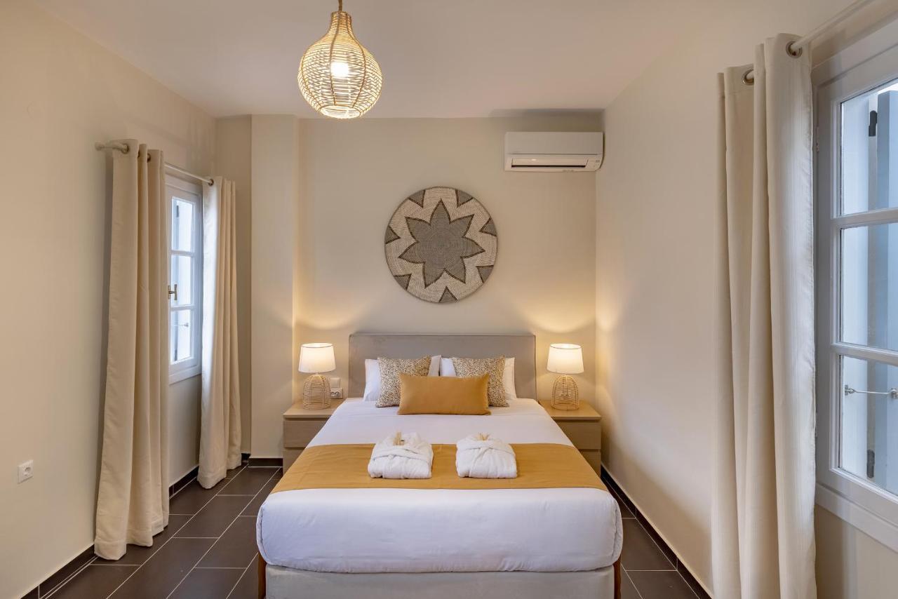 Grammata Suites Ermoupoli Bagian luar foto