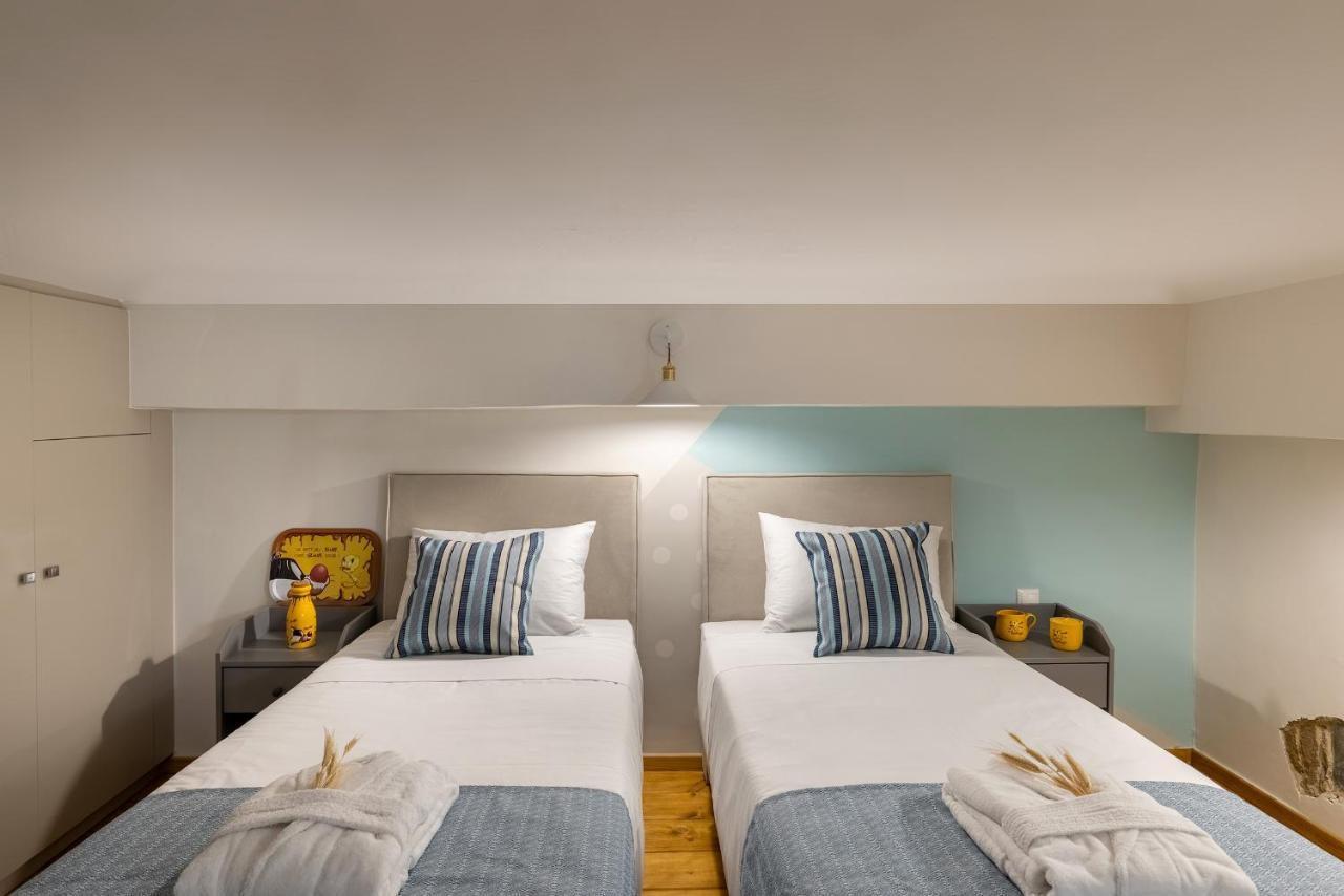 Grammata Suites Ermoupoli Bagian luar foto