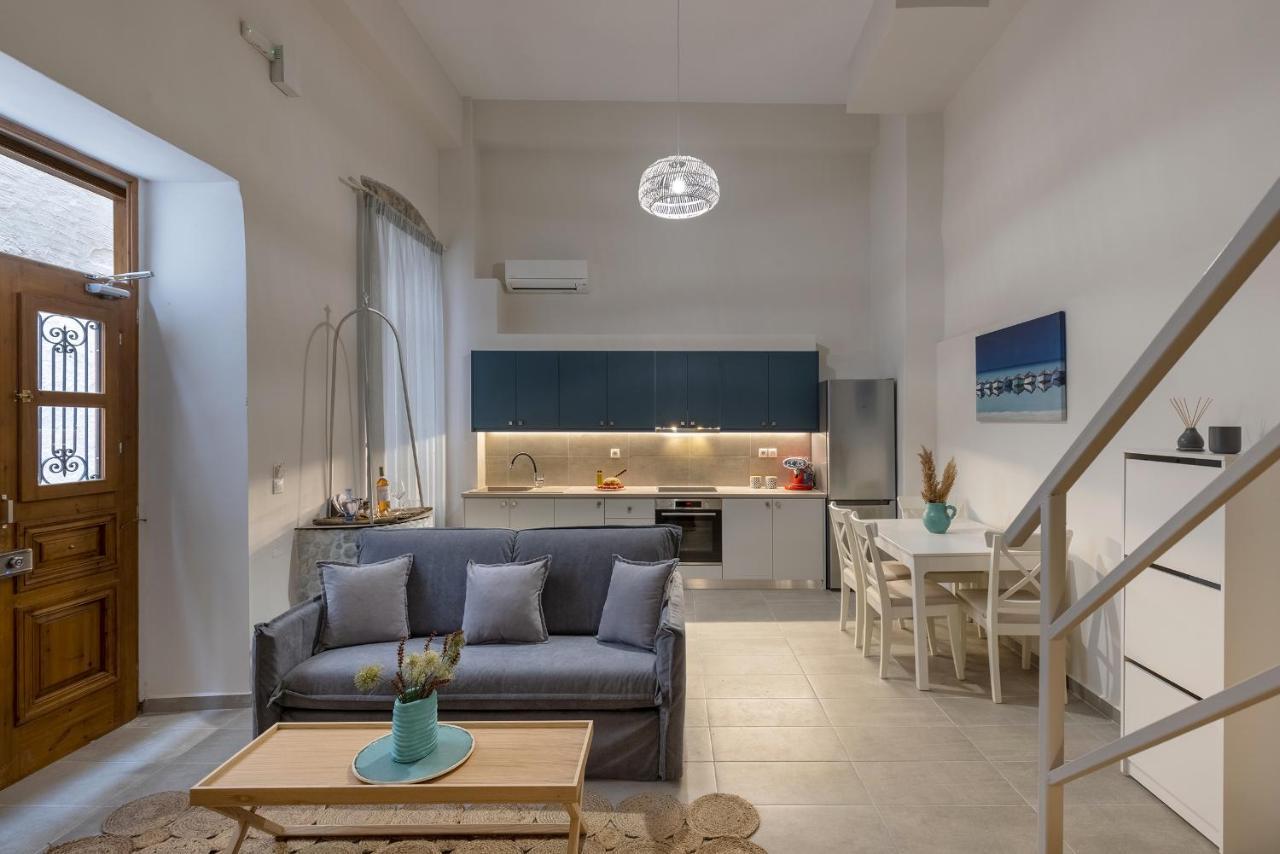 Grammata Suites Ermoupoli Bagian luar foto