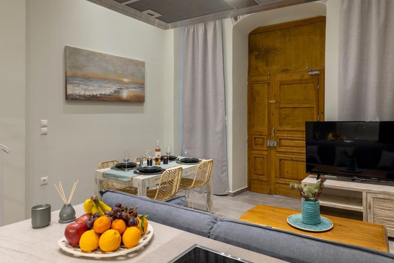 Grammata Suites Ermoupoli Bagian luar foto