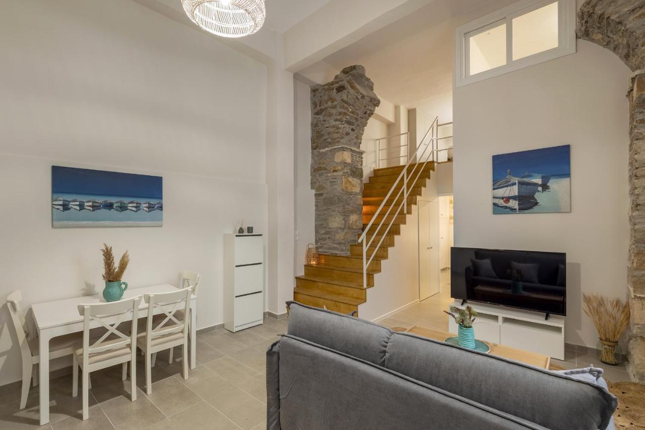 Grammata Suites Ermoupoli Bagian luar foto